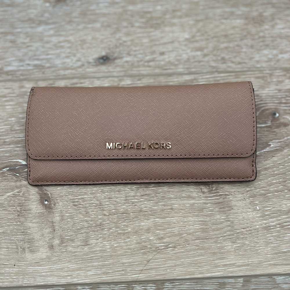 Michael Kors Brown Leather Wallet Sleek Design